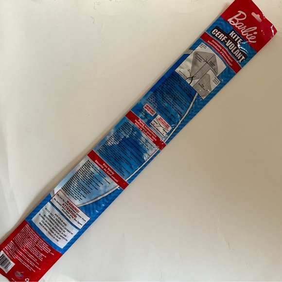 BARBIE 26" DIAMOND SHAPE STRINGS TAIL SOURING FLYING KITE - Picture 5 of 7